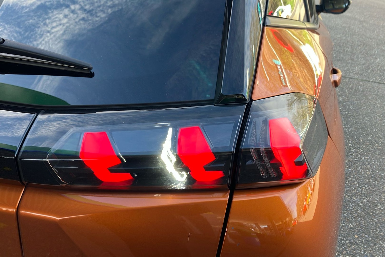 Used Peugeot E-2008 2022 for sale - 78045396: Photo 53