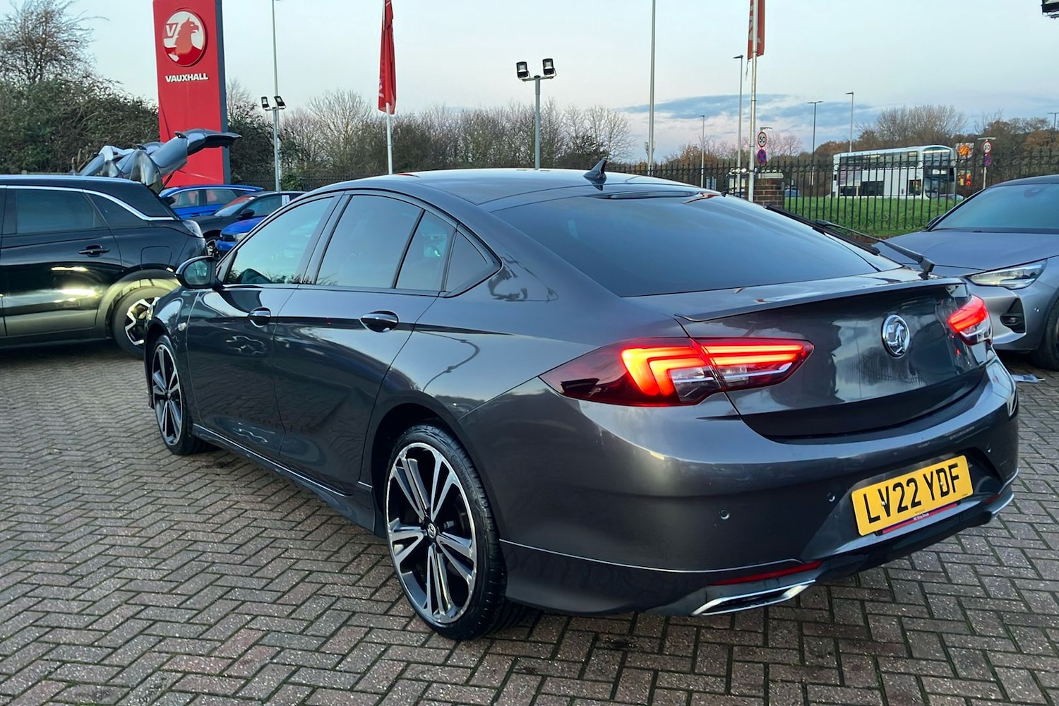 Used Vauxhall Insignia 2022 for sale - 76831300: Photo 2