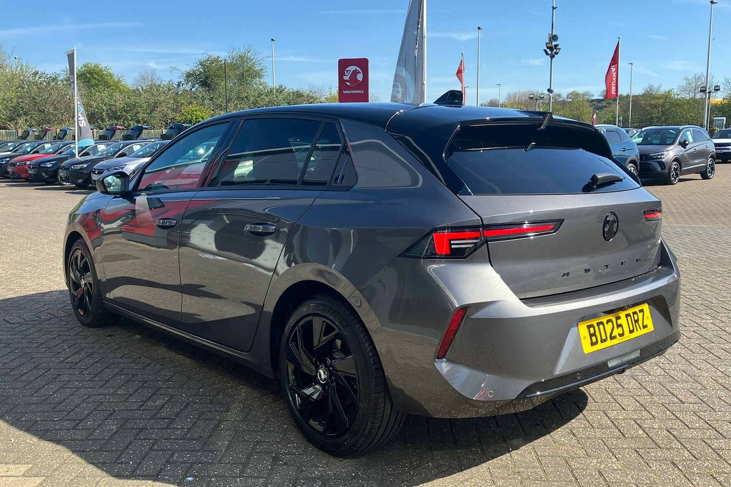 Used Vauxhall Astra for sale - 78201811: Photo 2