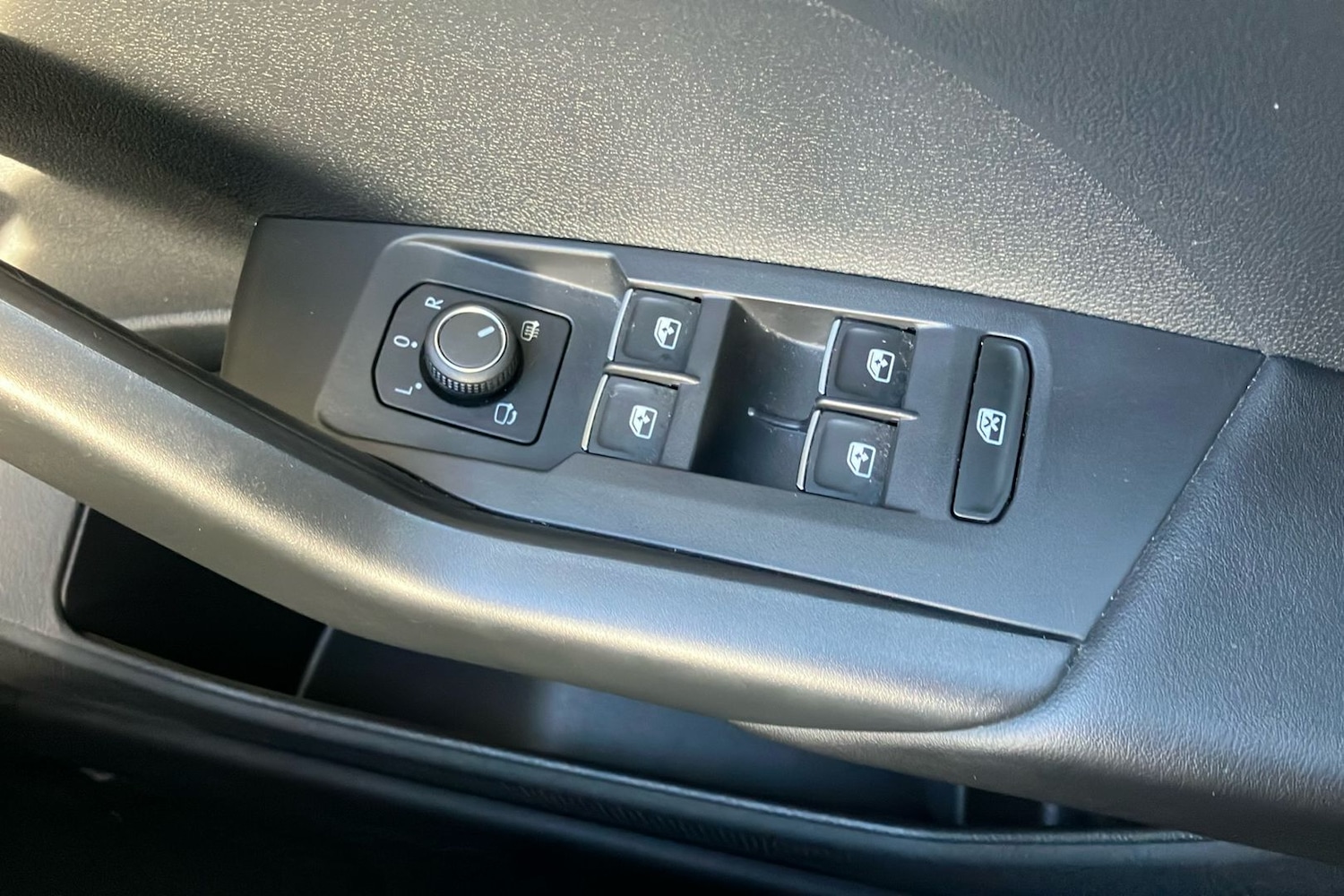 Used Volkswagen T-Cross 2023 for sale - 76554827: Photo 18