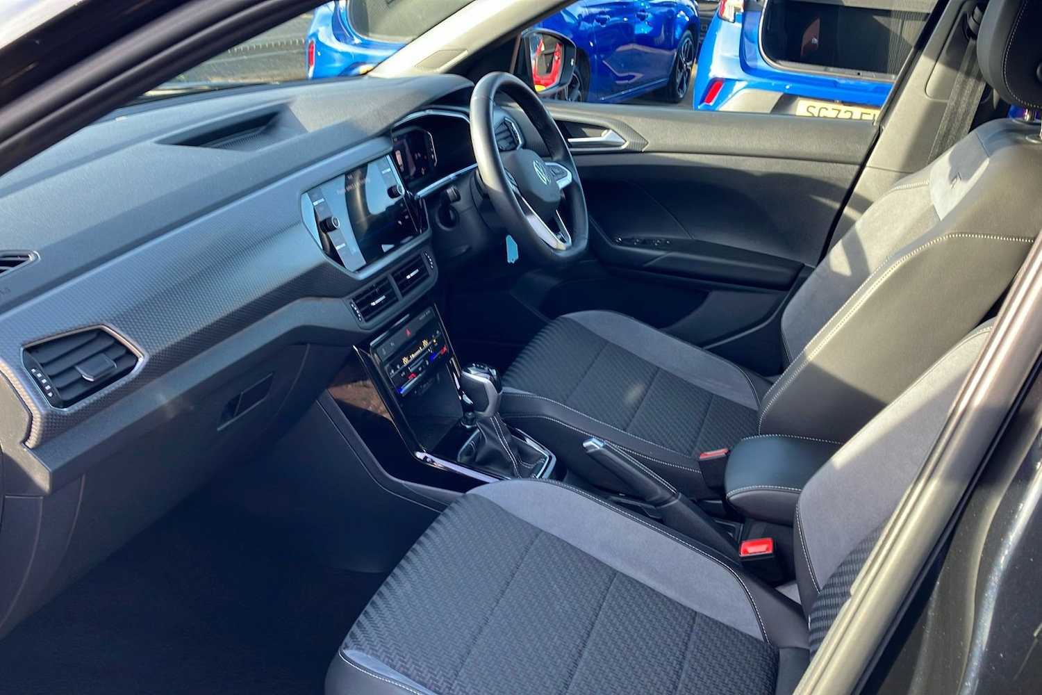 Used Volkswagen T-Cross 2023 for sale - 76554827: Photo 3