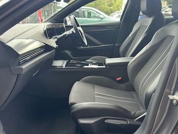 Used Vauxhall Astra 2023 for sale - 76173820: Photo 3
