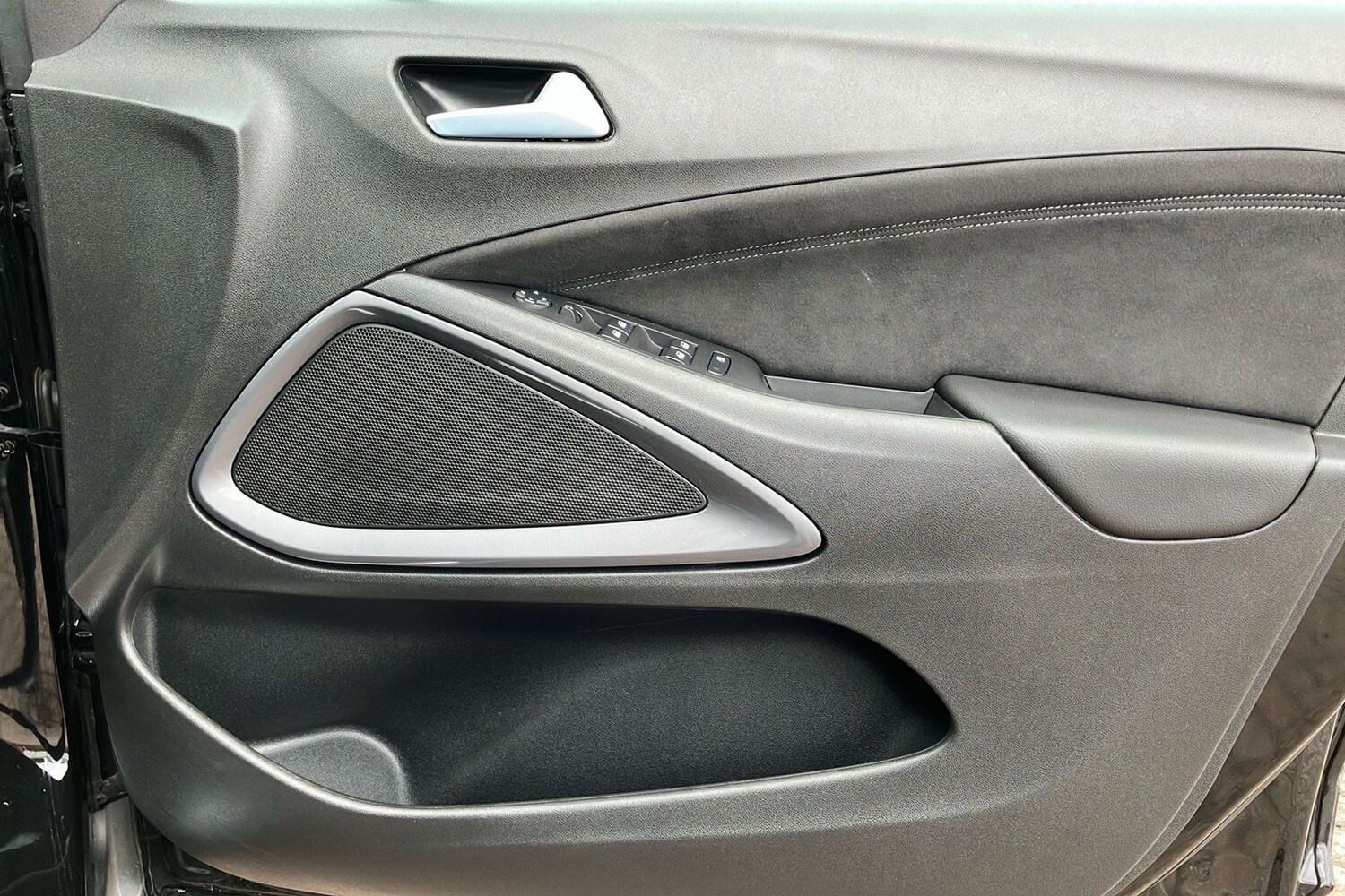 Used Vauxhall Crossland 2024 for sale - 76340935: Photo 43
