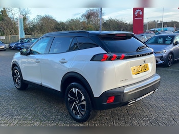 Used Peugeot 2008 2023 for sale - 76932077: Photo