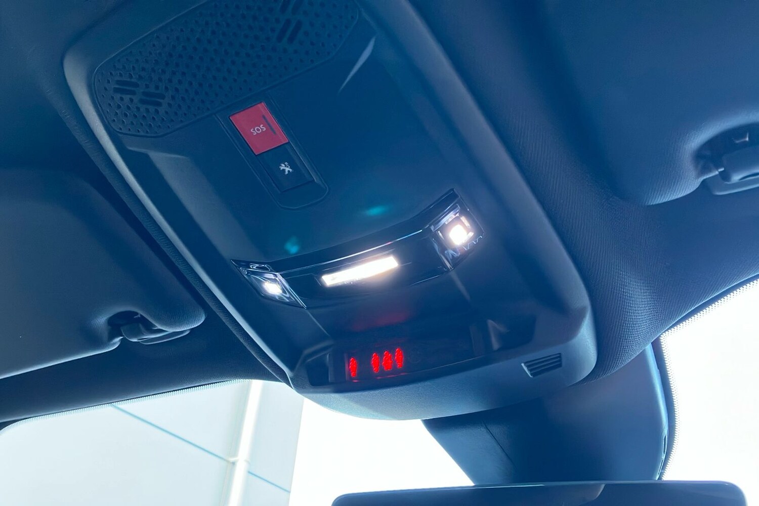 Used Peugeot 2008 2023 for sale - 76932077: Photo 31