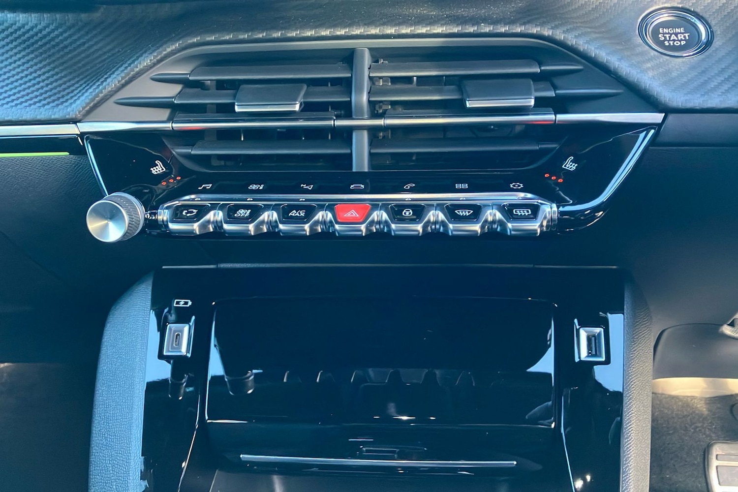 Used Peugeot 2008 2023 for sale - 76932077: Photo 40