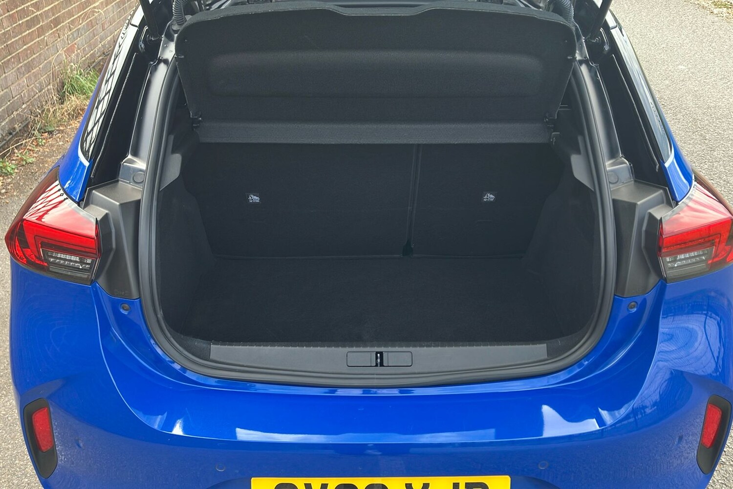 Vehicle 27
