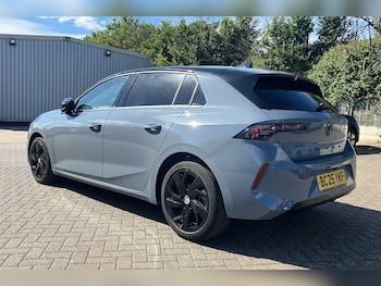 Used Vauxhall Astra 2025 for sale - 79042999: Photo