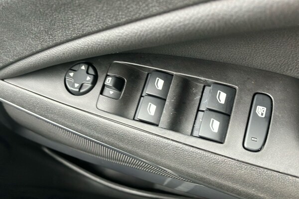 Used Vauxhall Crossland 2022 for sale - 75766363: Photo 18