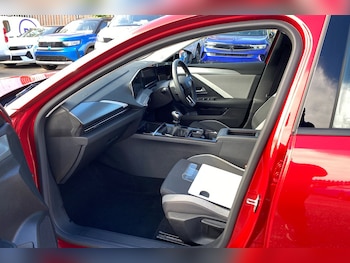 Used Vauxhall Astra 2023 for sale - 78750352: Photo