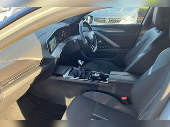 Used Vauxhall Astra 2024 for sale - 76736336: Photo