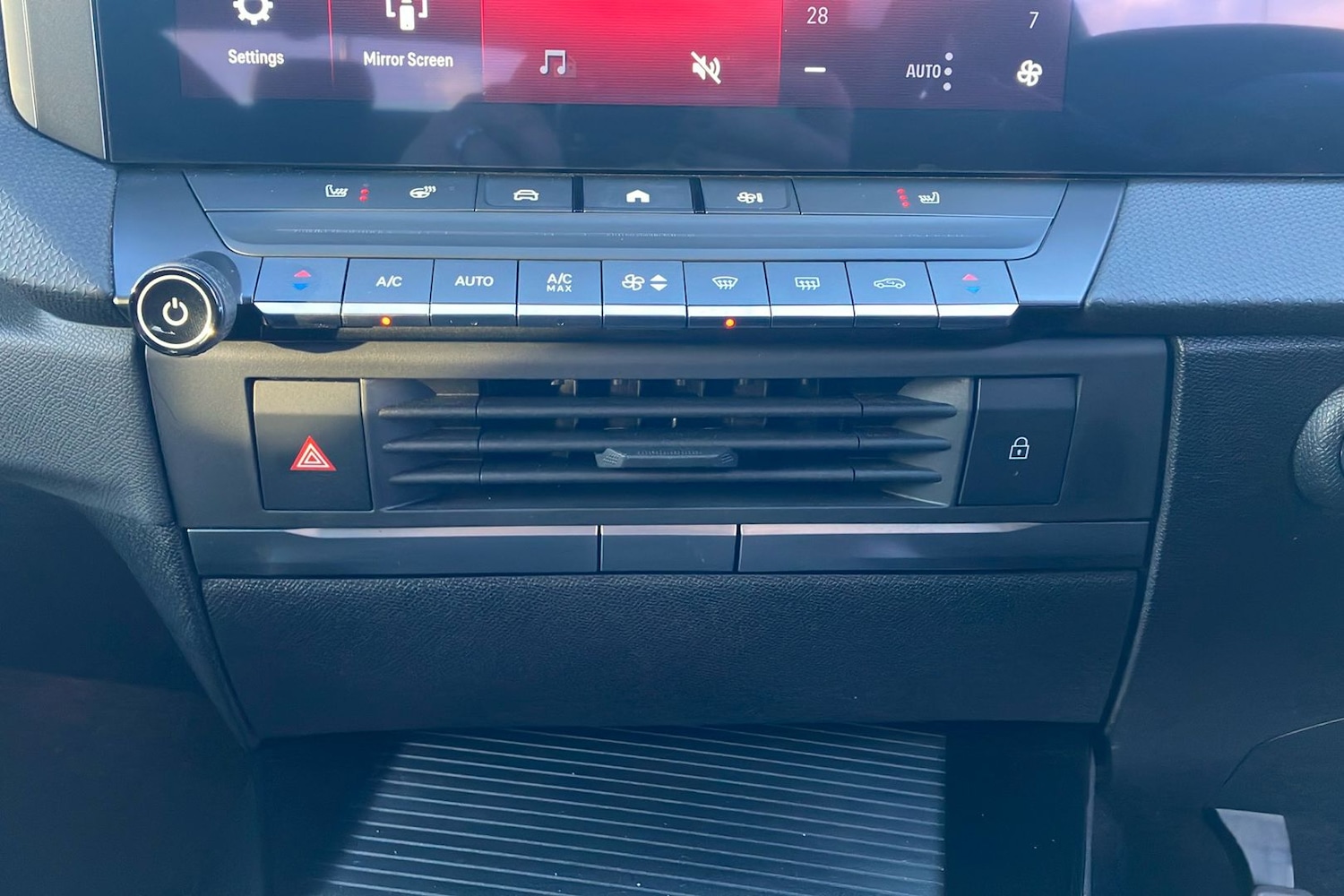 Used Vauxhall Astra 2024 for sale - 76736336: Photo 40