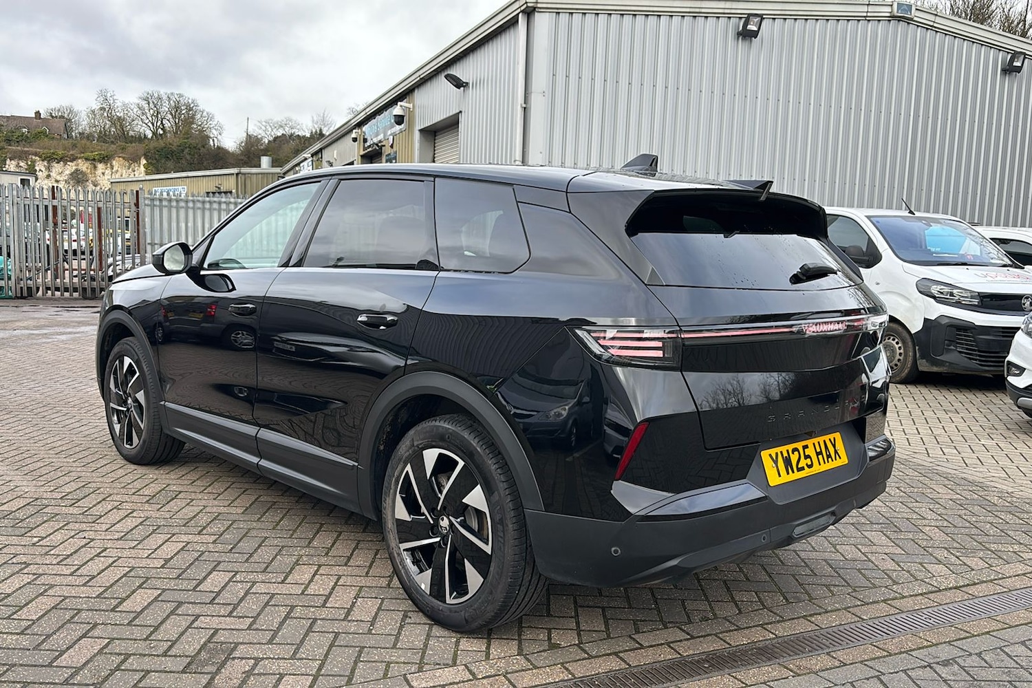 Used Vauxhall Grandland 2025 for sale - 77617659: Photo 2