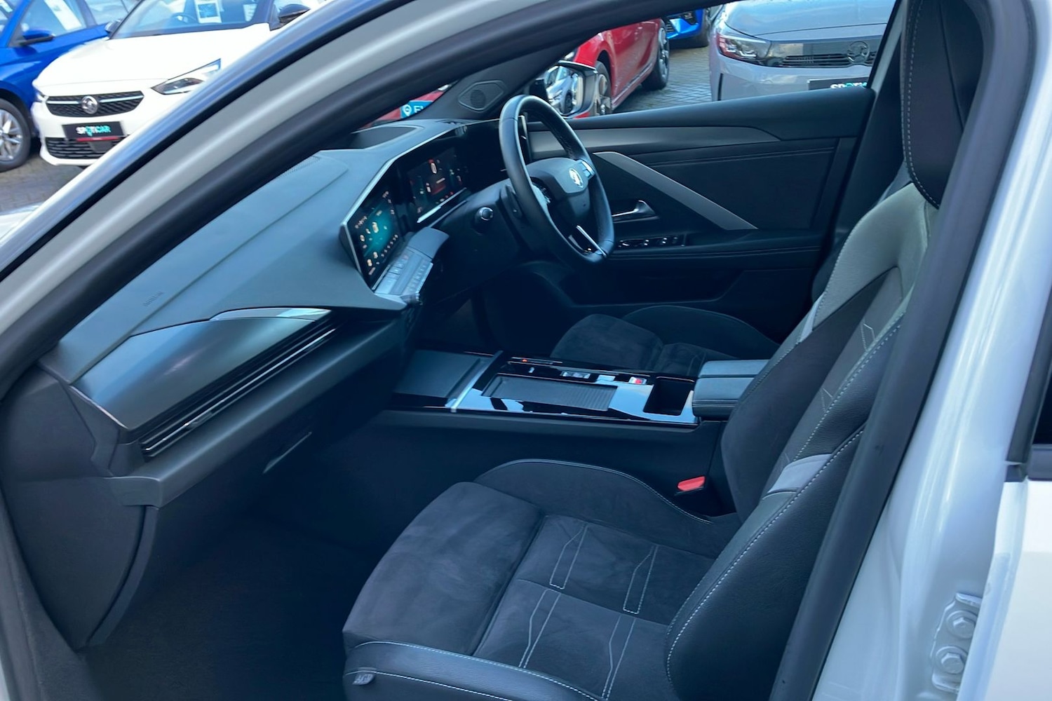 Used Vauxhall Astra for sale - 77572616: Photo 3