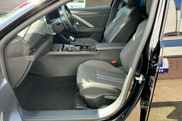 Used Vauxhall Astra 2024 for sale - 75504238: Photo 3