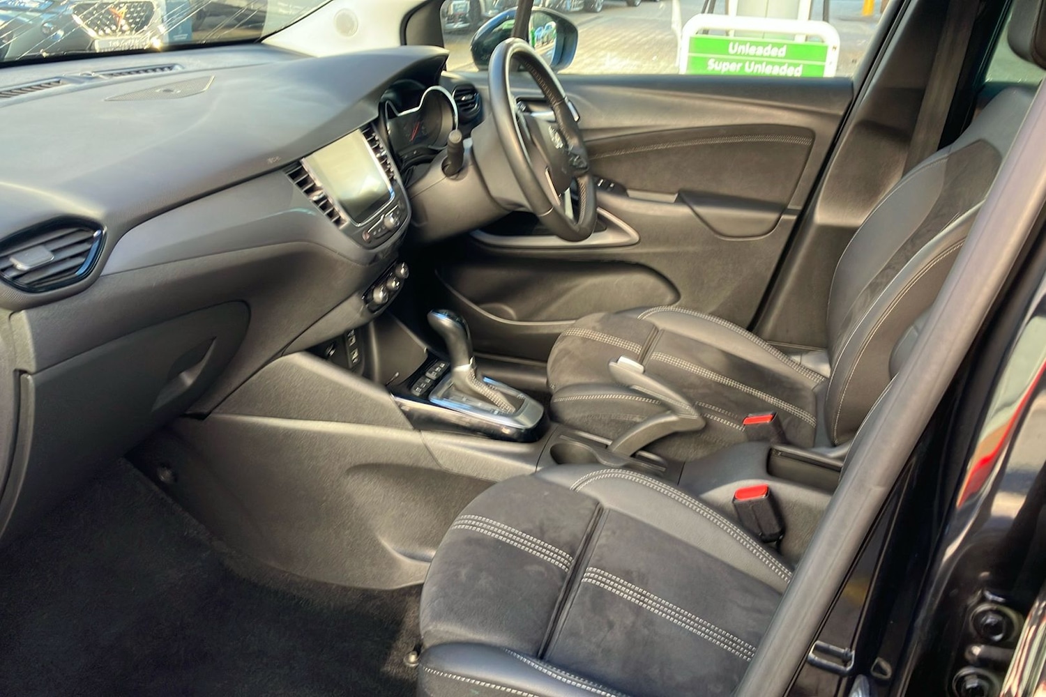 Used Vauxhall Crossland 2024 for sale - 77240003: Photo 3