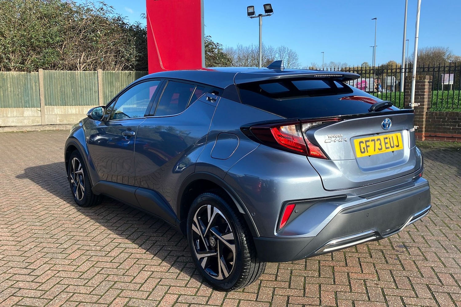 Used Toyota C-HR 2023 for sale - 76588110: Photo 2