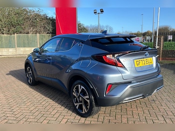 Used Toyota C-HR 2023 for sale - 76588110: Photo