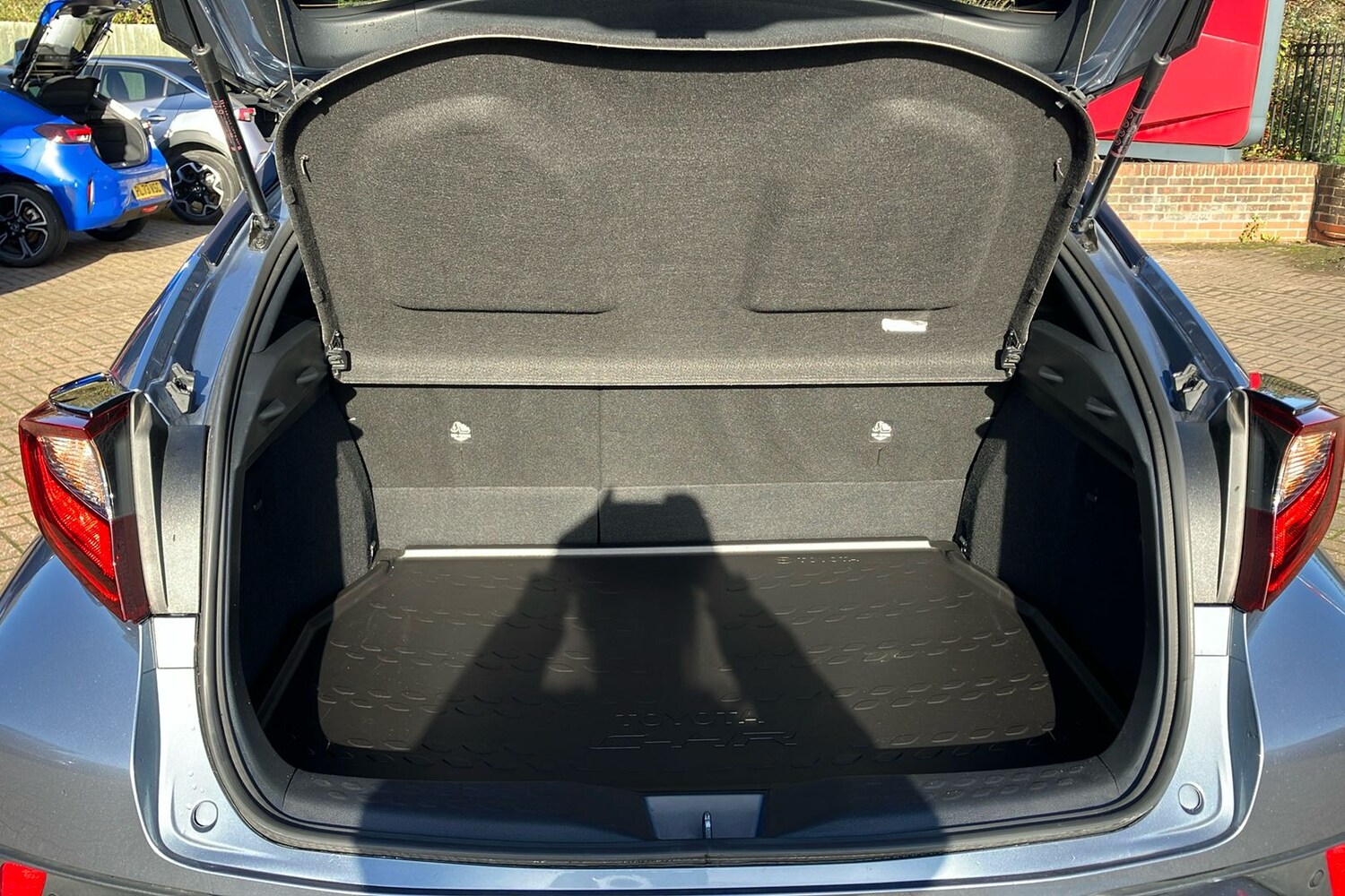 Used Toyota C-HR 2023 for sale - 76588110: Photo 35