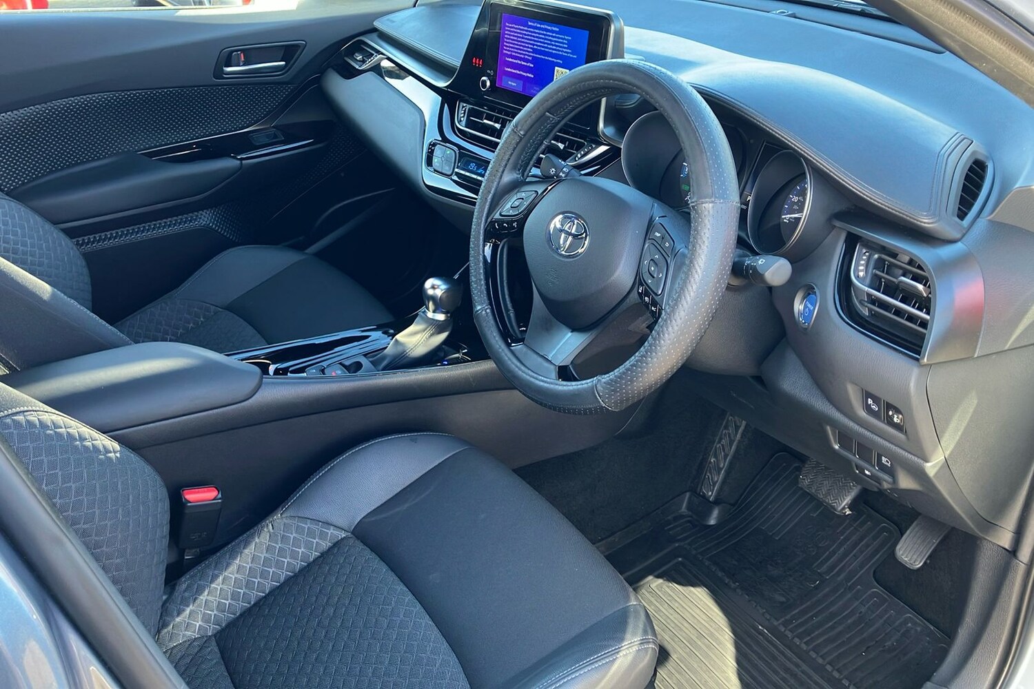 Used Toyota C-HR 2023 for sale - 76588110: Photo 49