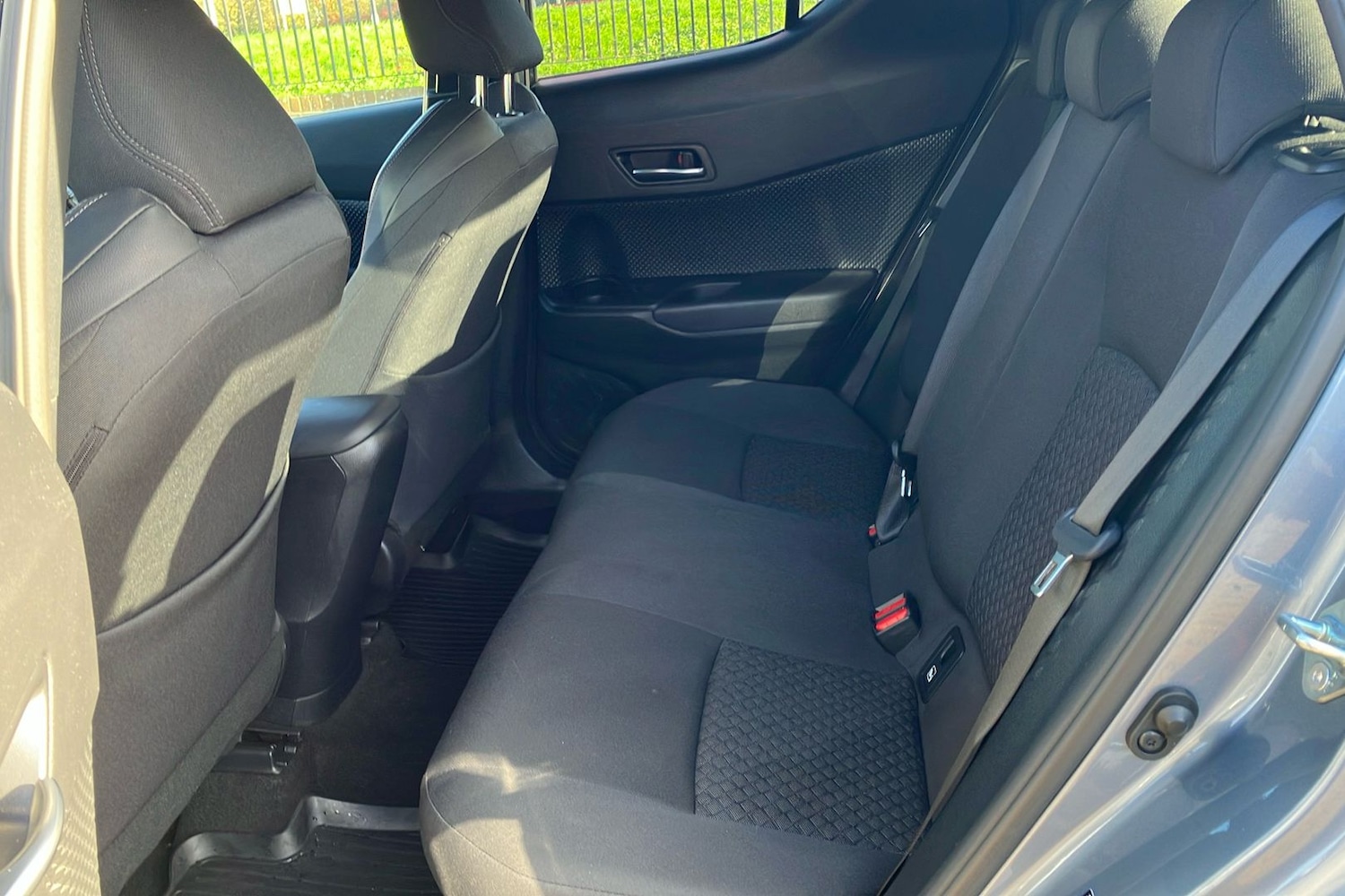 Used Toyota C-HR 2023 for sale - 76588110: Photo 5