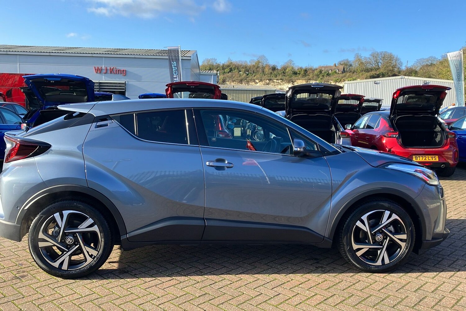Used Toyota C-HR 2023 for sale - 76588110: Photo 6