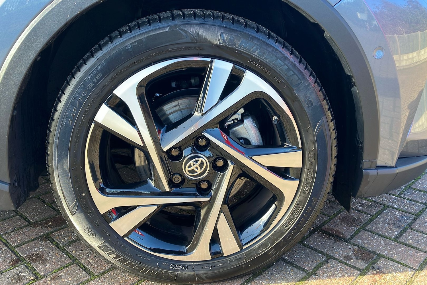 Used Toyota C-HR 2023 for sale - 76588110: Photo 9