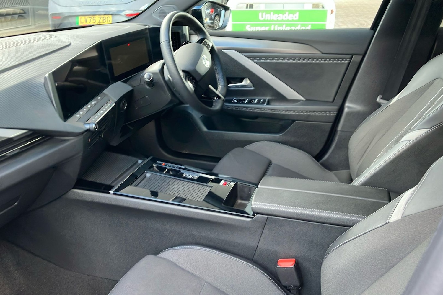 Used Vauxhall Astra 2024 for sale - 78031445: Photo 3