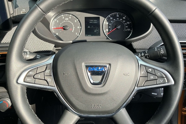 Used Dacia Sandero Stepway 2022 for sale - 76305024: Photo 37