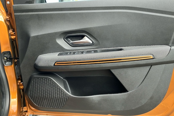 Used Dacia Sandero Stepway 2022 for sale - 76305024: Photo 45