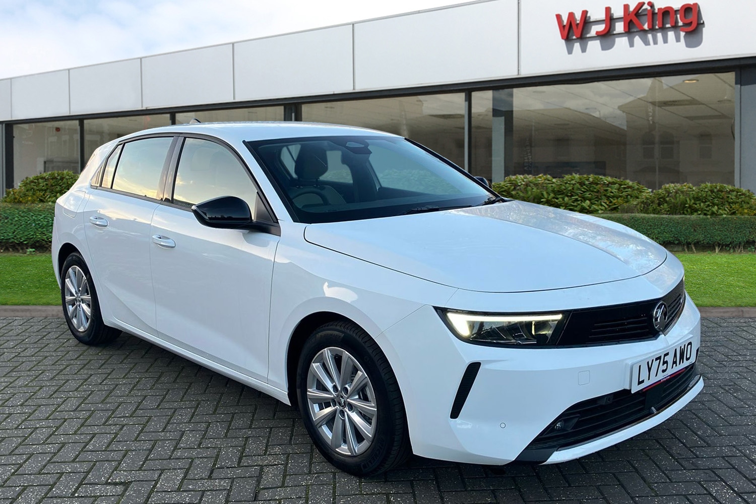 Used Vauxhall Astra 2025 for sale - 76963092: Photo 1