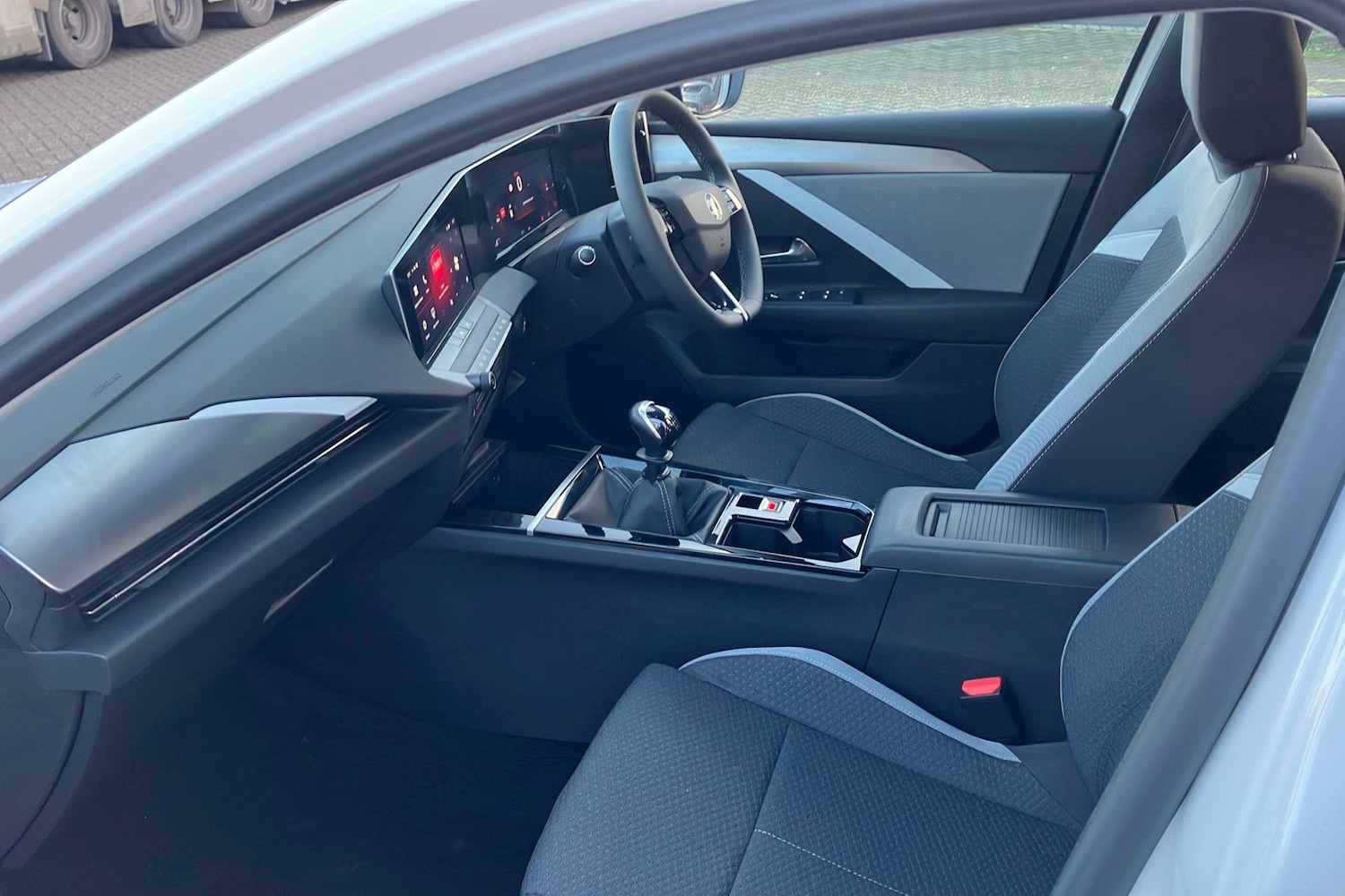 Used Vauxhall Astra 2025 for sale - 76963092: Photo 3