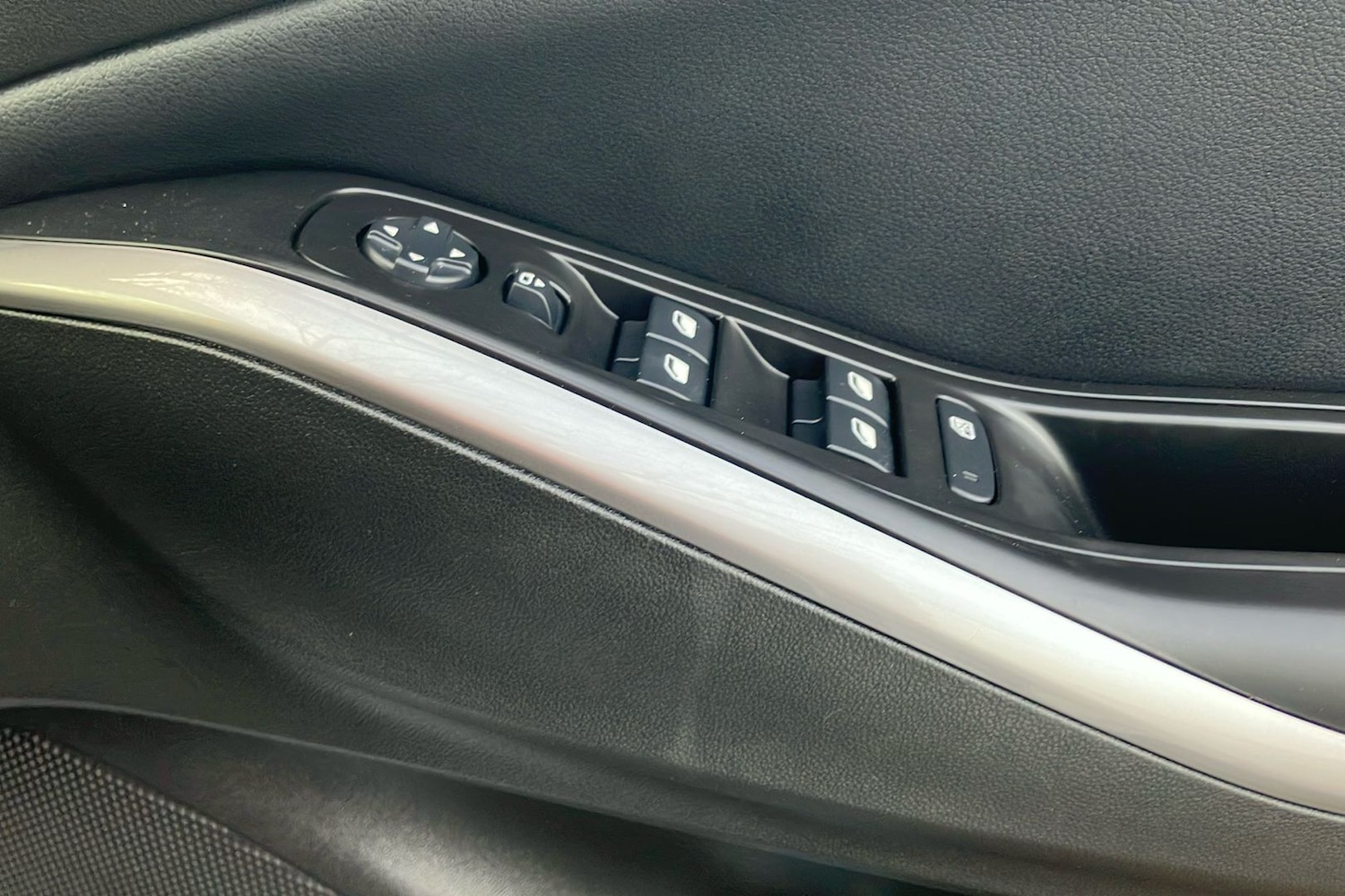 Used Vauxhall Grandland 2023 for sale - 76946669: Photo 18