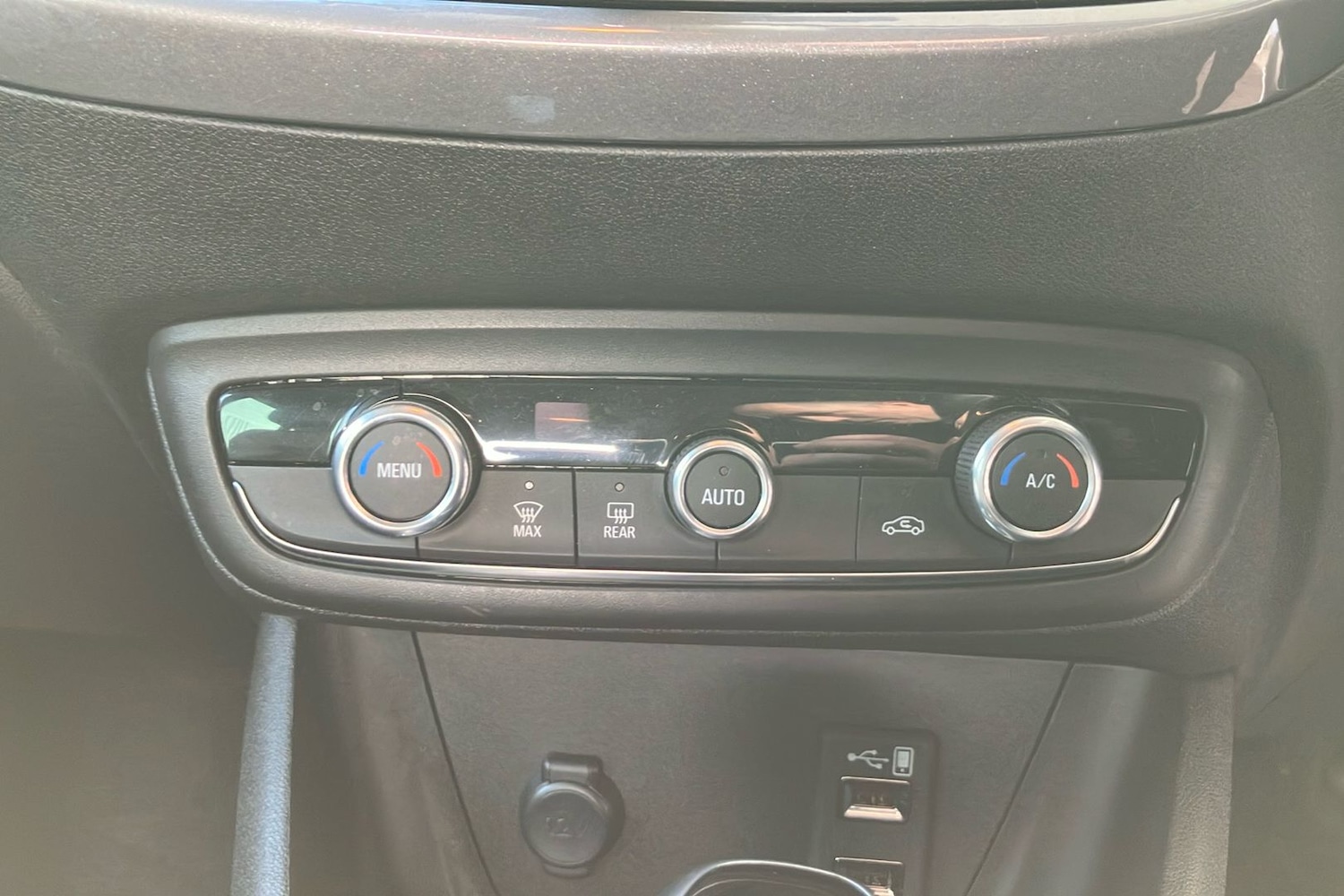 Used Vauxhall Crossland 2023 for sale - 77704246: Photo 15