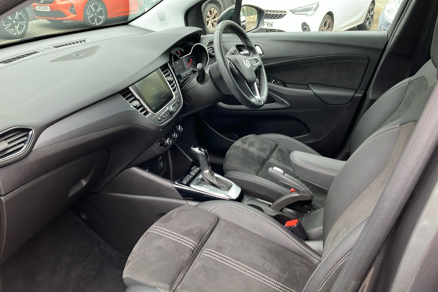 Used Vauxhall Crossland for sale - 78132132: Photo 3