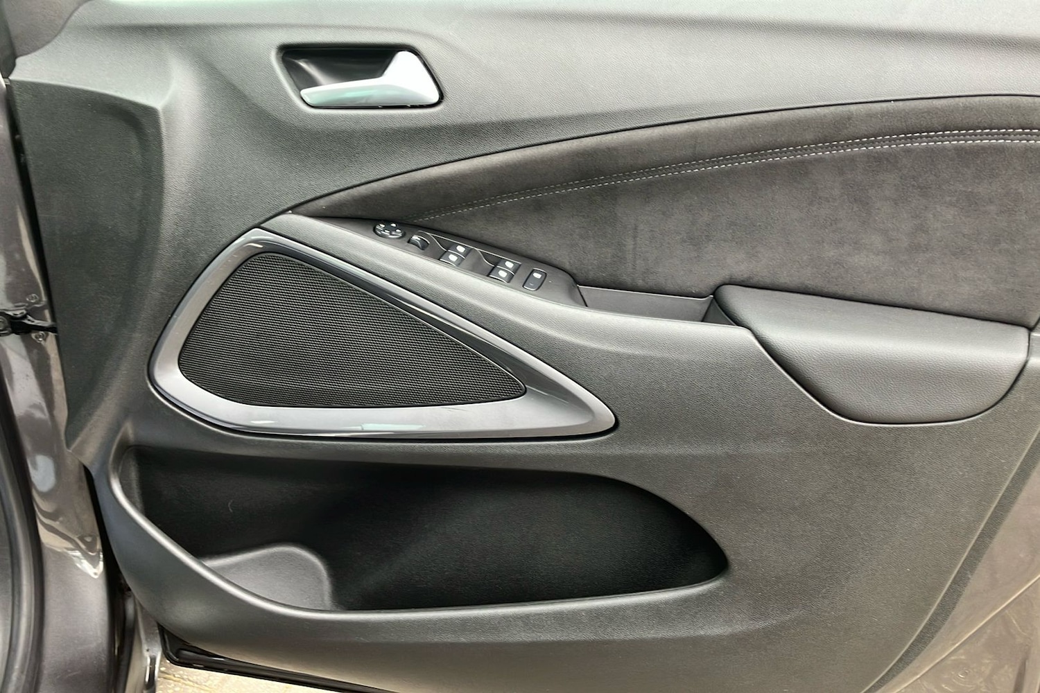 Used Vauxhall Crossland for sale - 78132132: Photo 42