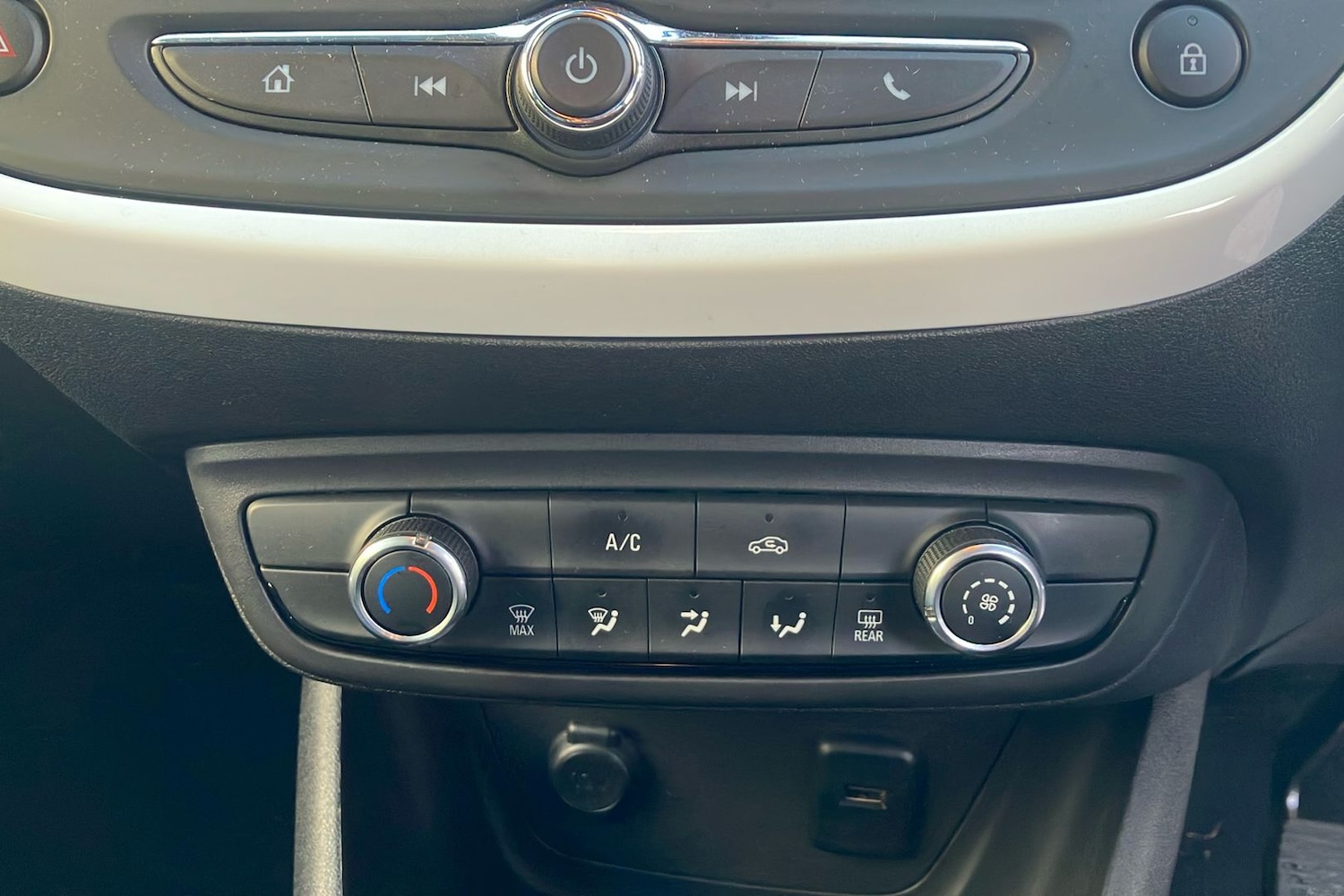 Used Vauxhall Crossland X 2020 for sale - 77629885: Photo 40