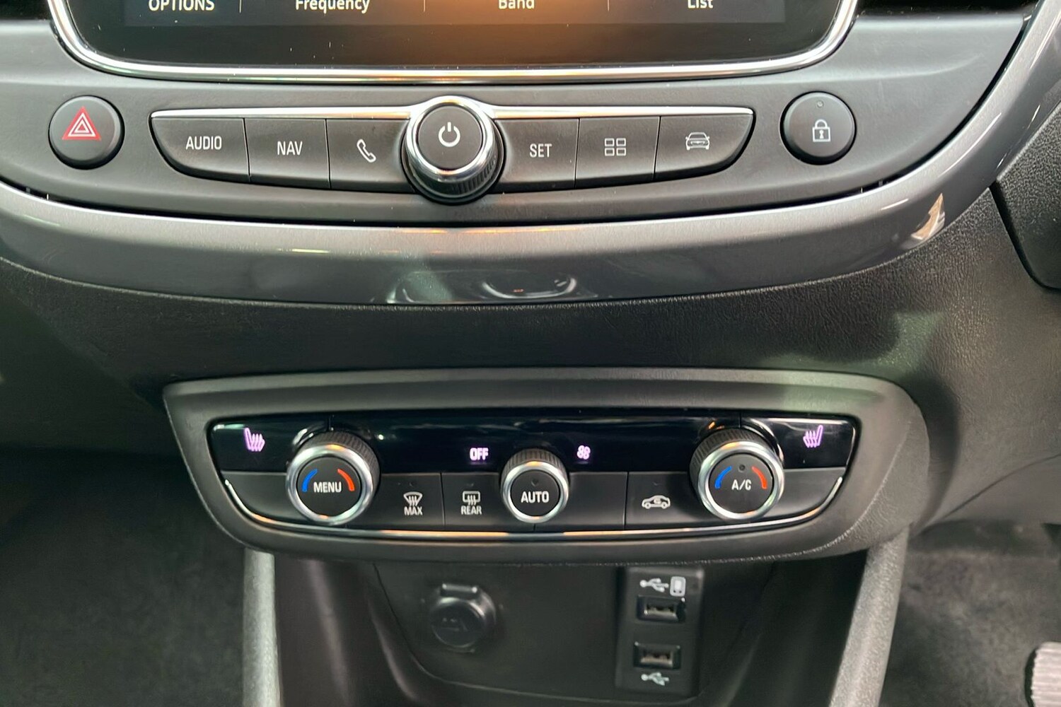 Used Vauxhall Crossland 2022 for sale - 76718622: Photo 40