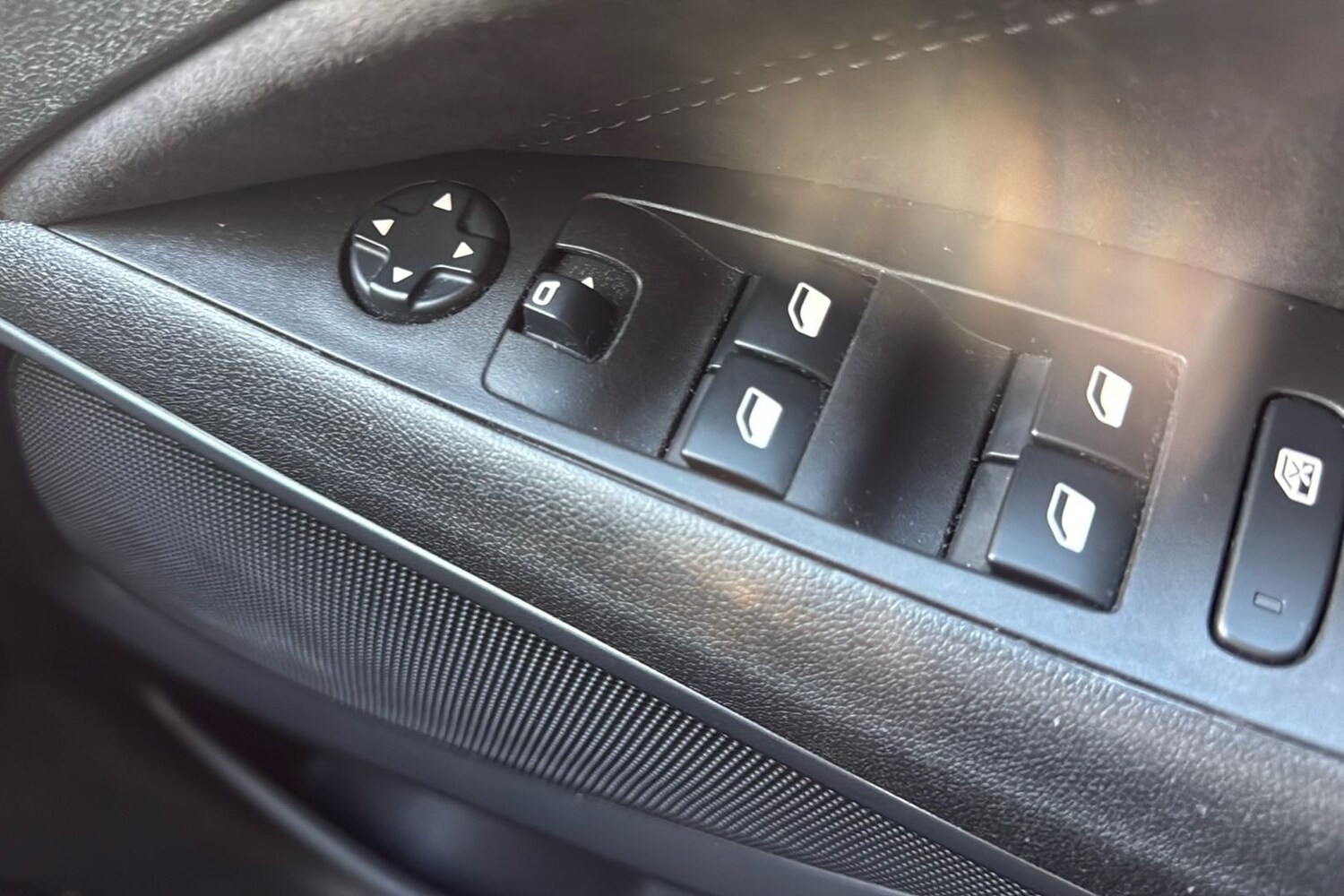 Used Vauxhall Crossland 2022 for sale - 77392493: Photo 18