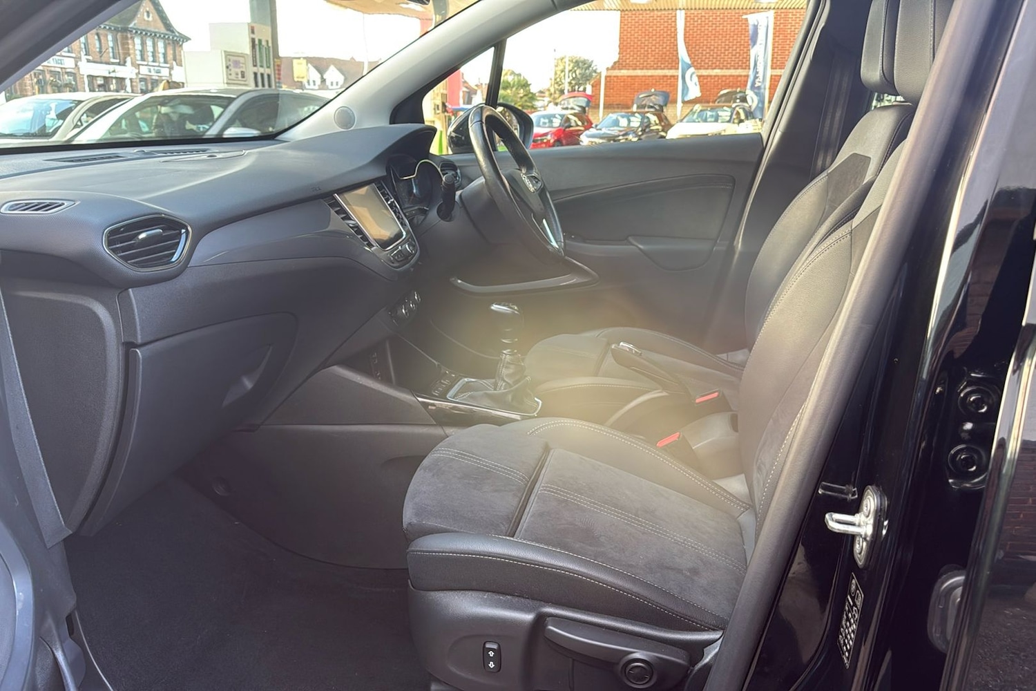 Used Vauxhall Crossland 2022 for sale - 77392493: Photo 3