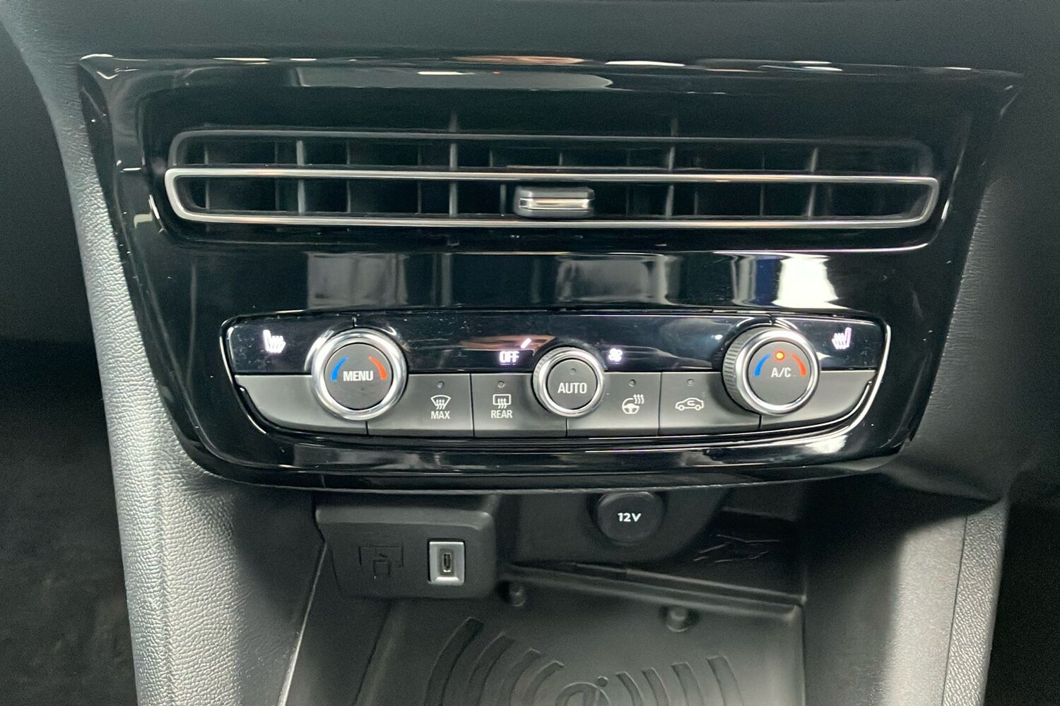 Used Vauxhall Mokka 2025 for sale - 76236533: Photo 15