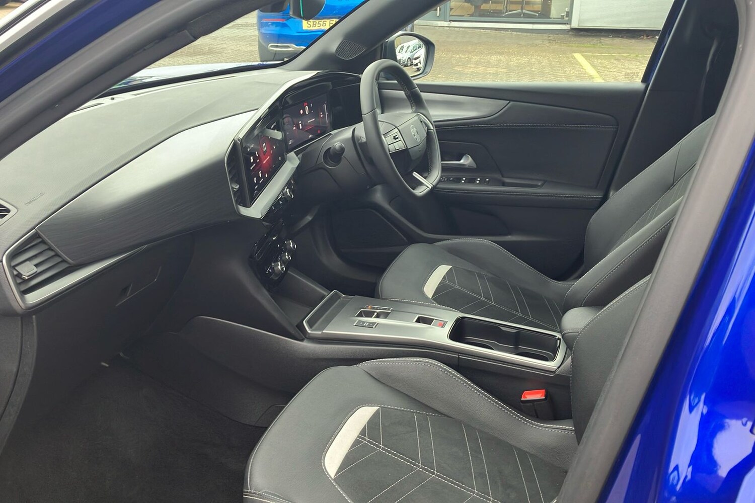 Used Vauxhall Mokka 2025 for sale - 76236533: Photo 3