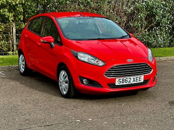 Used Ford Fiesta 2013 for sale - 76177344: Photo 2