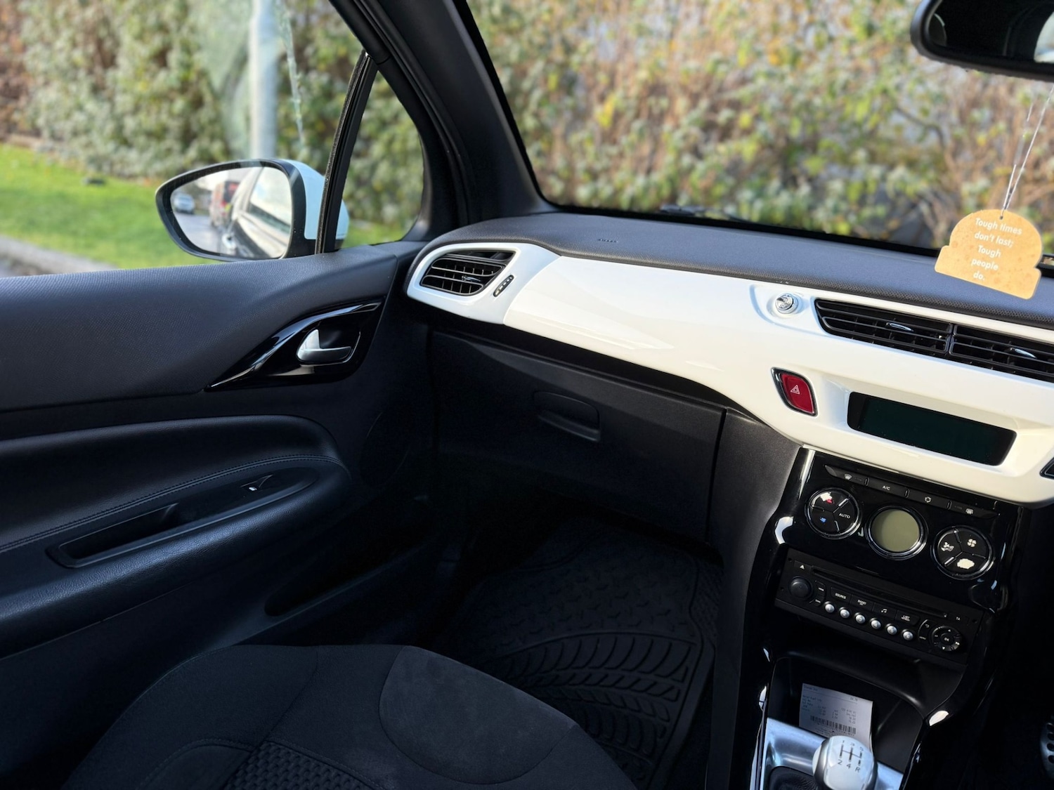 Used Citroen DS3 2015 for sale - 76449557: Photo 8