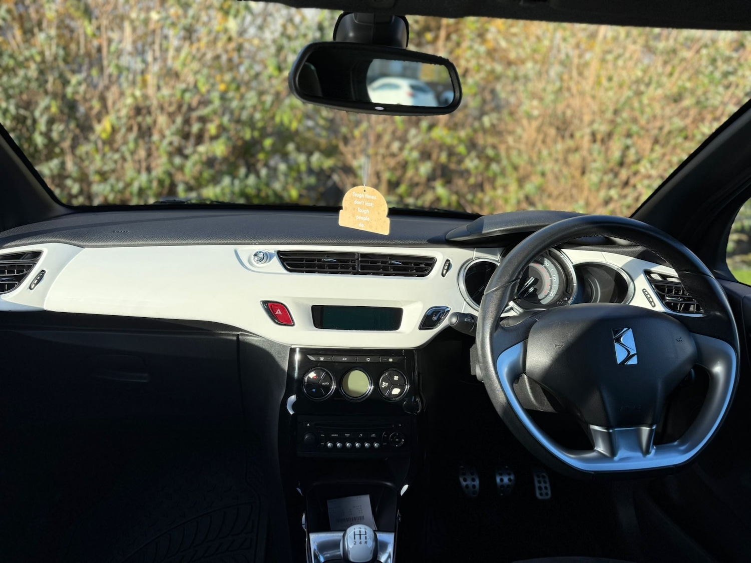 Used Citroen DS3 2015 for sale - 76449557: Photo 9