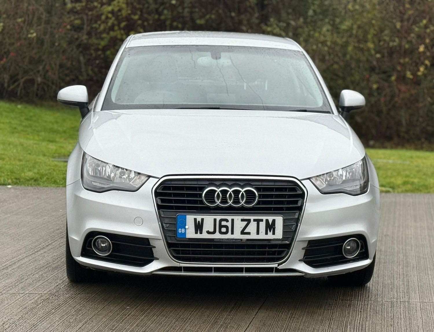 Used Audi A1 2011 for sale - 76948163: Photo 2