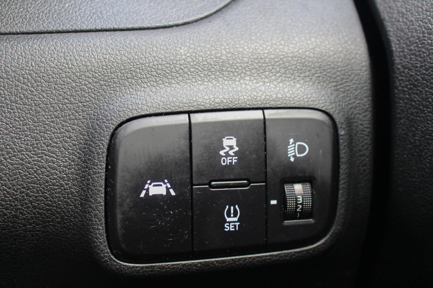 Used Hyundai i10 2023 for sale - 77611476: Photo 25