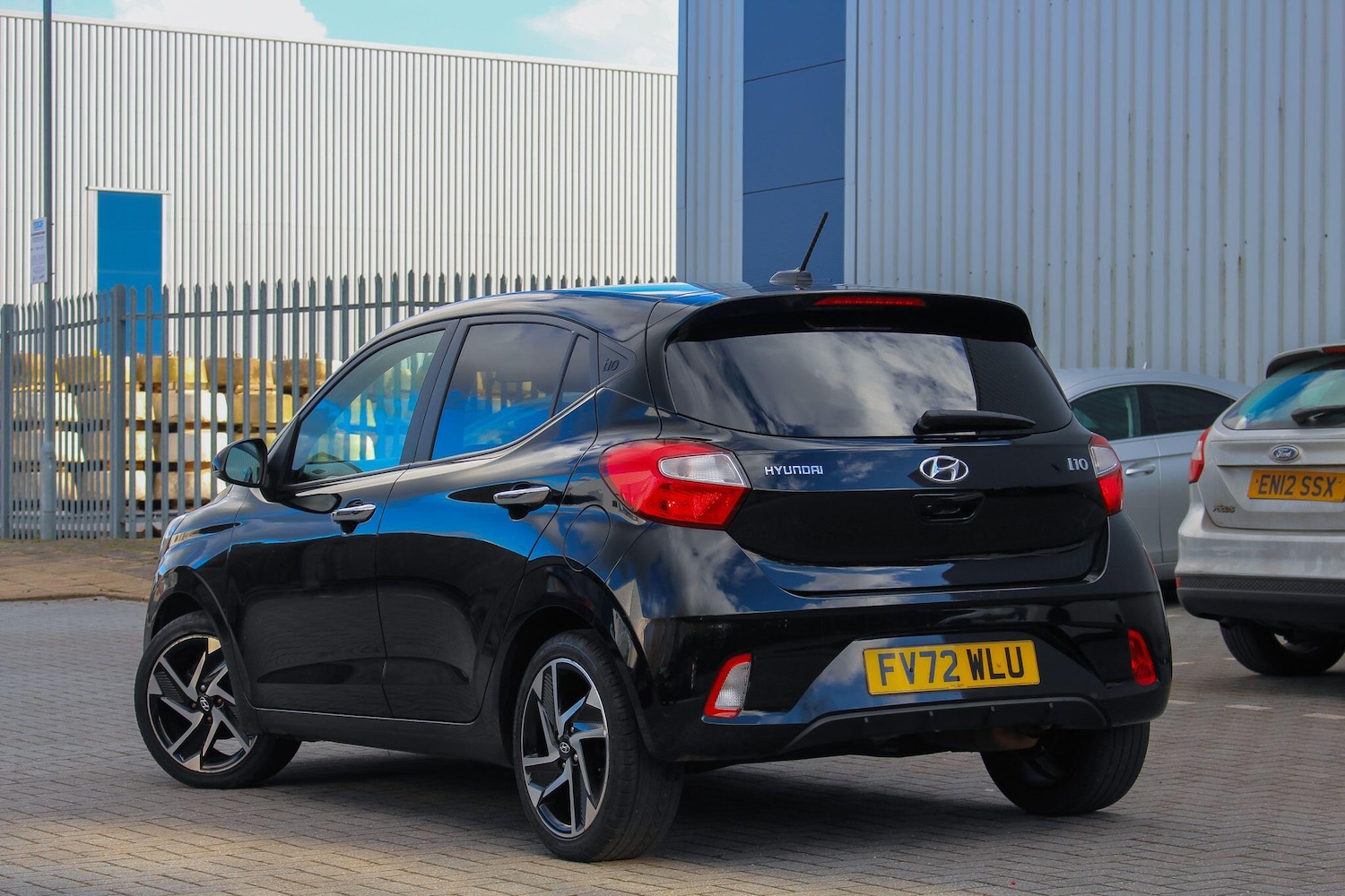 Used Hyundai i10 2023 for sale - 77611476: Photo 3