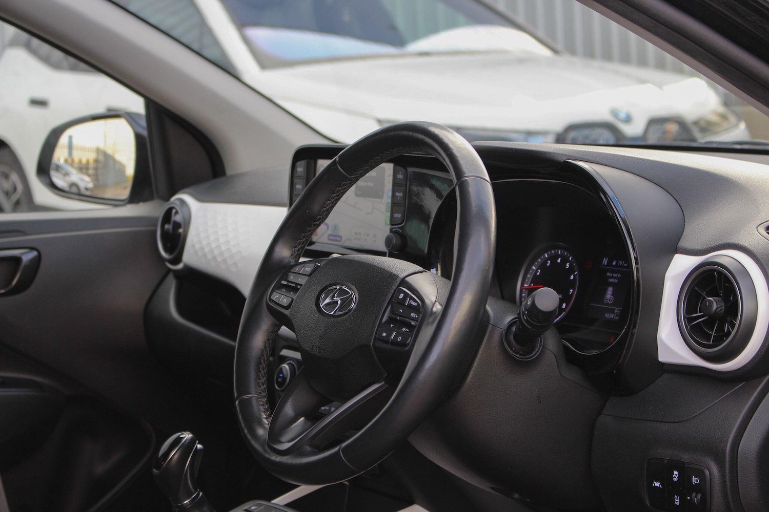 Used Hyundai i10 2023 for sale - 77611476: Photo 47