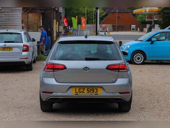 Used Volkswagen Golf 2018 for sale - 75949815: Photo